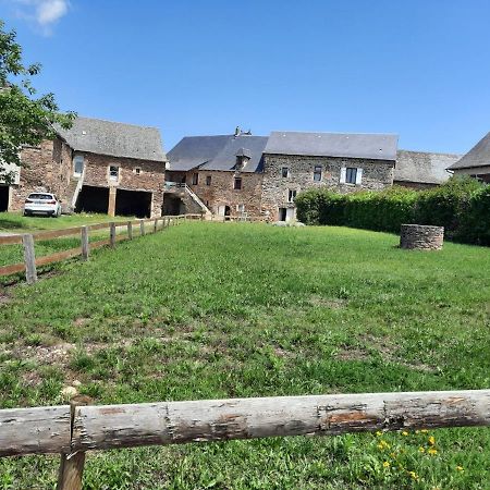 Les Gites De La Bouldoire Le Marronnier Rignac  Eksteriør bilde